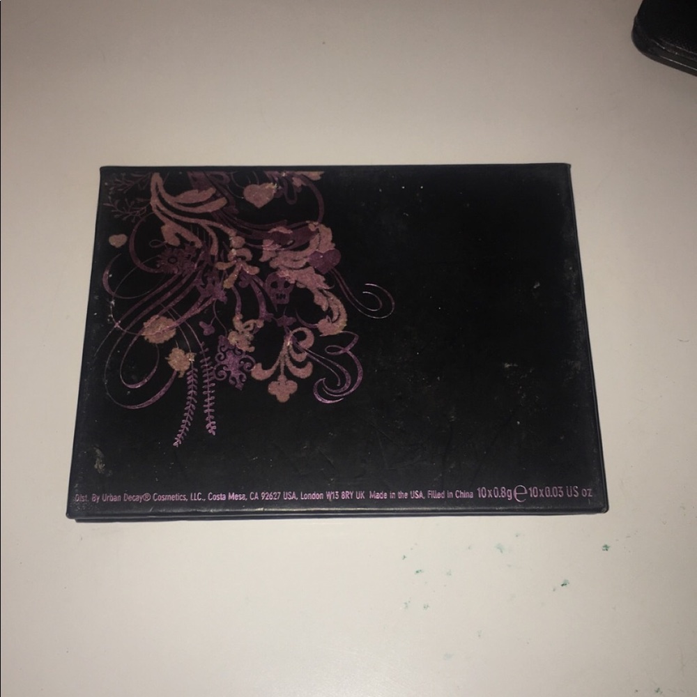 Eye shadow palette